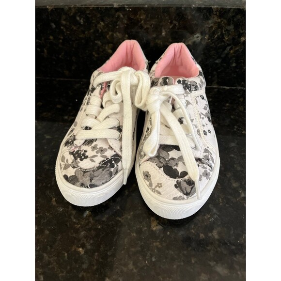 Abercrombie Kids Size 10 Sneakers - Picture 2 of 4